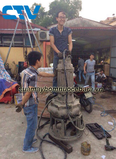 Sửa máy bơm thả chìm Ebara