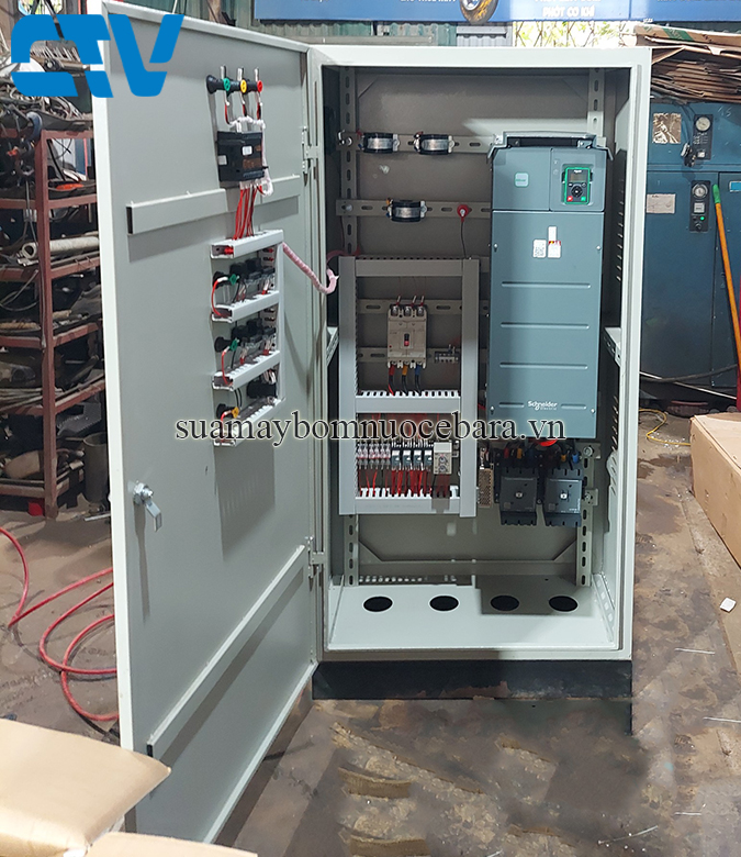 Tủ điện điều khiển cụm máy bơm công nghiệp bằng biến tần 55kW